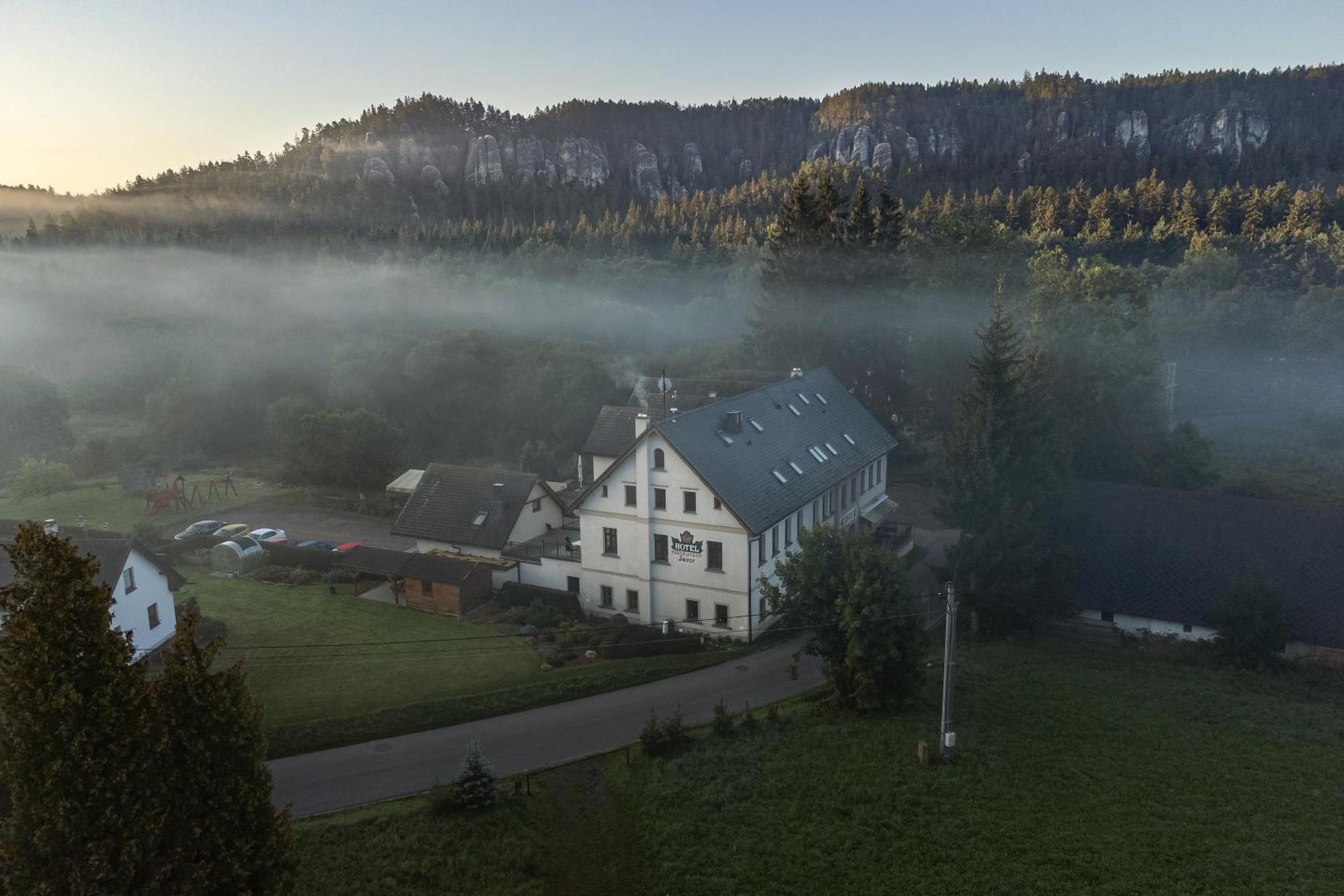 Hotel Javor Adršpach Exteriör bild